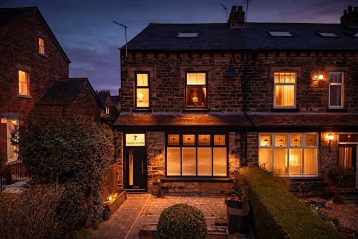 4 Bedroom End Of Terrace House For Sale In Carter Avenue, Leeds, LS15