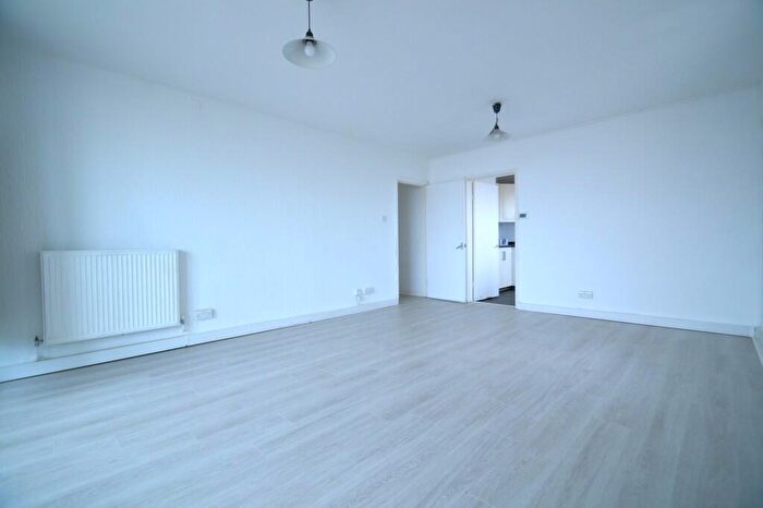 2 Bedroom Flat To Rent In Wellington Street, Woolwich, London, SE18