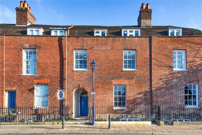 1 Bedroom Flat To Rent In High Street, Sevenoaks, Kent, TN13