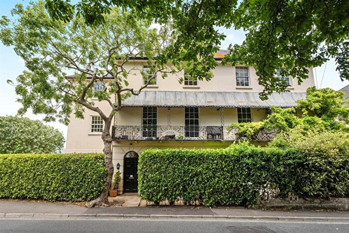 1 Bedroom Apartment For Sale In Wyke Road, Weymouth, DT4