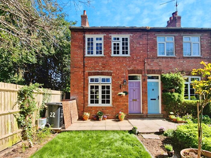 2 Bedroom End Of Terrace House For Sale In High Street, Hardingstone, NN4