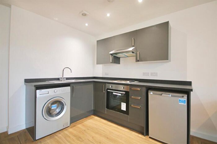 2 Bedroom Flat To Rent In Enterprise House, Isambard Brunel Road, Portsmouth, PO1