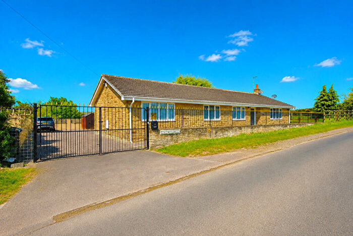 4 Bedroom Detached Bungalow For Sale In Raw Lane, Stainton, Rotherham, S66