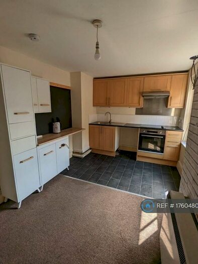 2 Bedroom Flat To Rent In High Street, Huntingdon, PE29