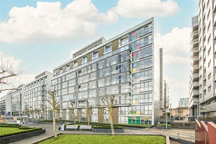 2 Bedroom Flat For Sale In Dowells Street, London, SE10
