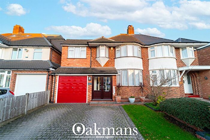 3 Bedroom Semi Detached House For Sale In Kimberley Road, Solihull, West Midlands, B92