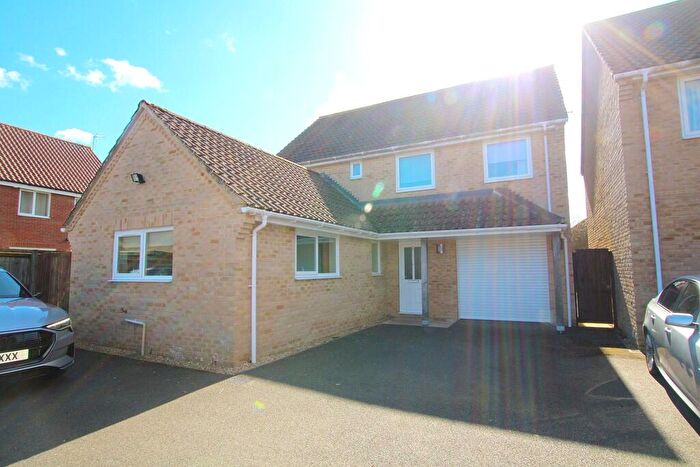 4 Bedroom Detached House To Rent In Holmsey Green, Beck Row, IP28