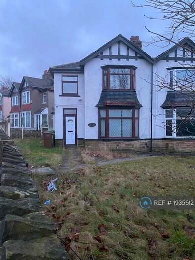 4 Bedroom Semi-Detached House To Rent In Hibson Road, Nelson, BB9
