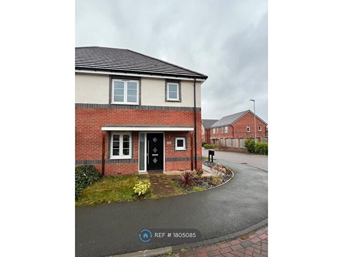 3 Bedroom Semi-Detached House To Rent In Conqueror Way, Pontefract, WF8