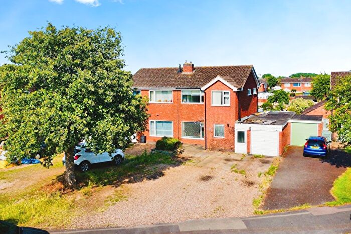 3 Bedroom Semi-Detached House For Sale In Long Furrow, East Goscote, LE7