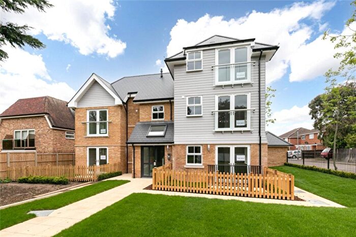 1 Bedroom Apartment For Sale In The Laurels, Downshire Way, Bracknell, Berkshire, RG42