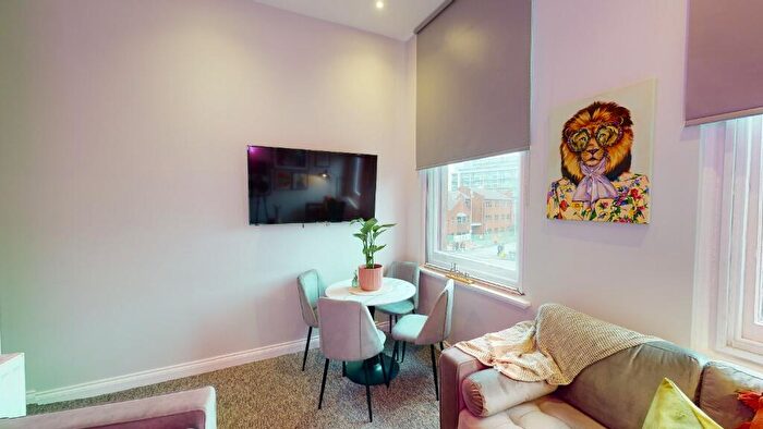 6 Bedroom Flat To Rent In Broad Street, City Centre, Nottingham, NG1