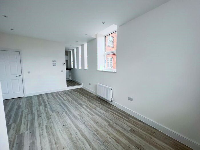 1 Bedroom Studio To Rent In Lowgate, Hull, HU1