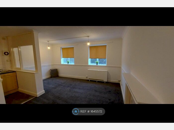 1 Bedroom Flat To Rent In Beech Court, Cannock, WS11