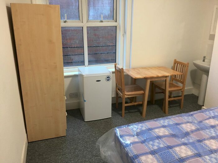 Studio To Rent In Gayton Road, Harrow HA1