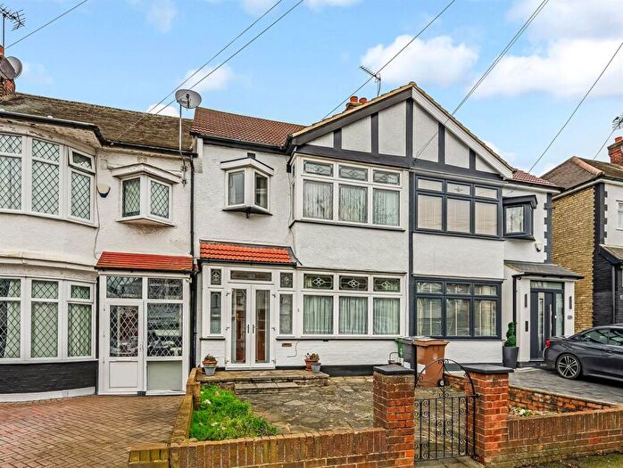 3 Bedroom Terraced House For Sale In Middleton Avenue, Chingford, E4