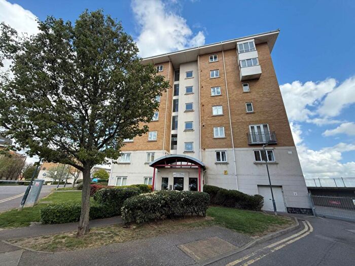 2 Bedroom Apartment For Sale In Schooner House, Chichester Wharf, DA8