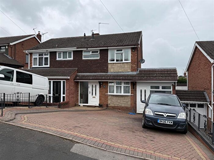 4 Bedroom Semi-Detached House For Sale In Hamilton Close, Stourbridge, DY8