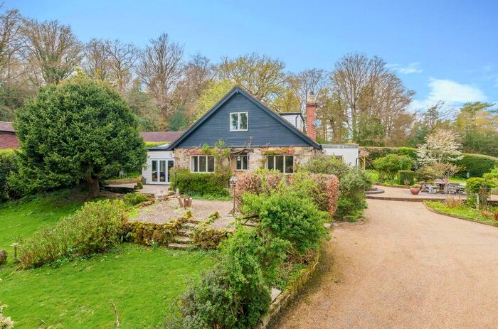 3 Bedroom Detached House For Sale In Friars Gate, Crowborough, TN6