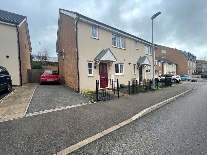 3 Bedroom Property To Rent In Centenary Way, Truro, TR3