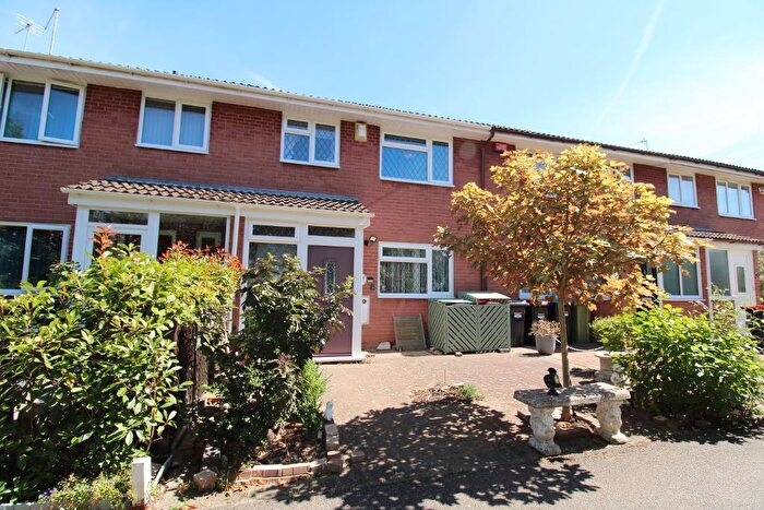 3 Bedroom Terraced House For Sale In Larch Grove, Bletchley, Milton Keynes, Buckinghamshire, MK2