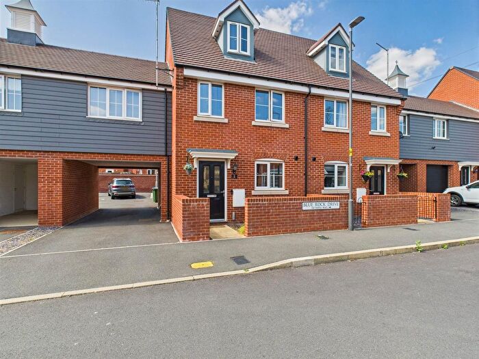 3 Bedroom Terraced House For Sale In Blue Rock Drive, Berryfields, Aylesbury, HP18