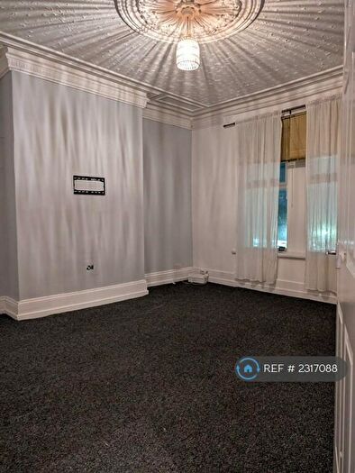 3 Bedroom Flat To Rent In Durham Road, Gateshead, NE8