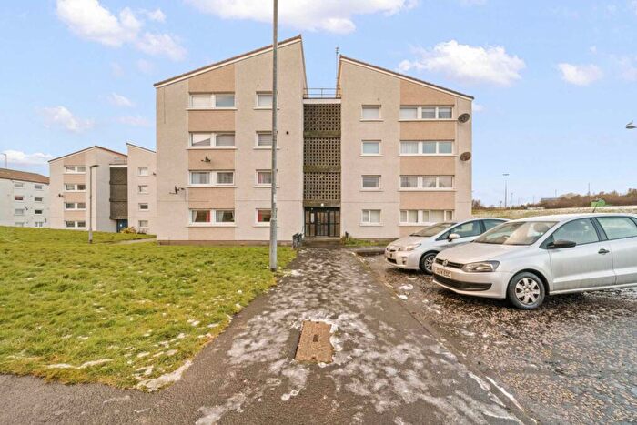 2 Bedroom Flat To Rent In Western Avenue, Toryglen, G73