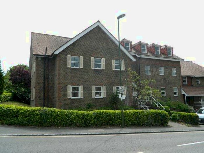 2 Bedroom Flat To Rent In Forge House, RH14