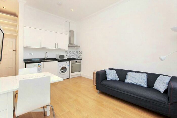 1 Bedroom Flat To Rent In St Johns Hill, London, SW11
