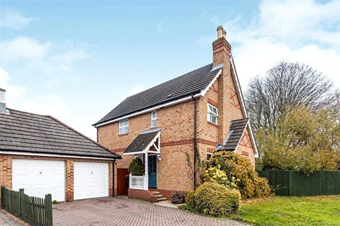 4 Bedroom Detached House To Rent In Thorpeside Close, Staines-Upon-Thames, Surrey, TW18