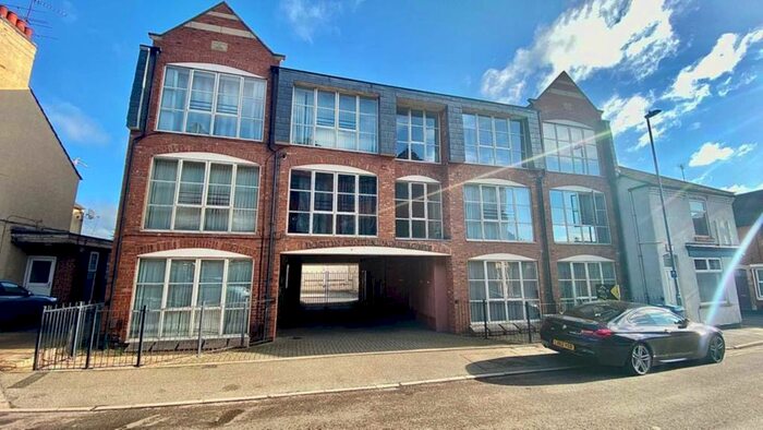 1 Bedroom Flat To Rent In Bath Road, Kettering, NN16