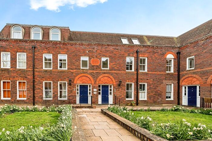 1 Bedroom Apartment For Sale In Oxford Road, Aylesbury, HP19