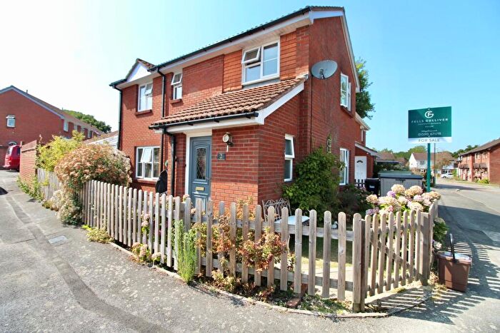 4 Bedroom Detached House For Sale In Campion Way, Lymington, SO41
