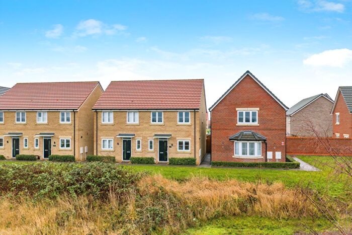 3 Bedroom Semi-detached House For Sale In Nuttall Place, Hampton Heights, PE7