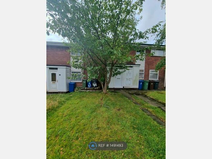 2 Bedroom Maisonette To Rent In Moorside Walk, Orrell, Wigan, WN5