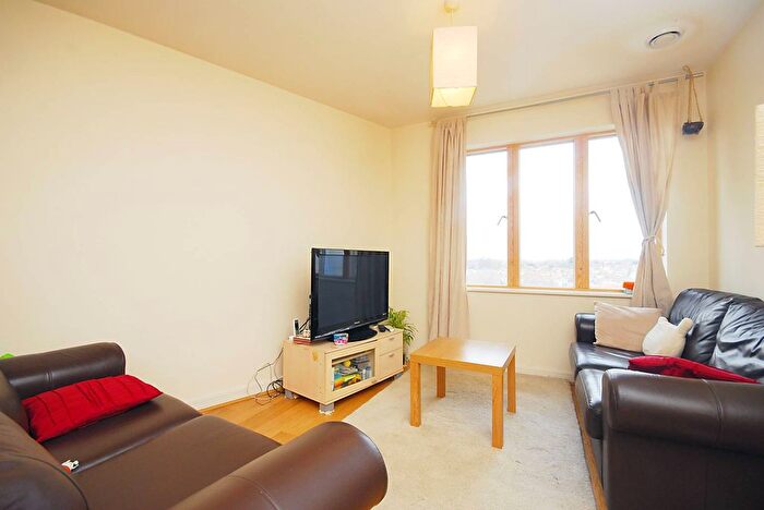 1 Bedroom Flat To Rent In Luminosity Court, West Ealing, London, W13