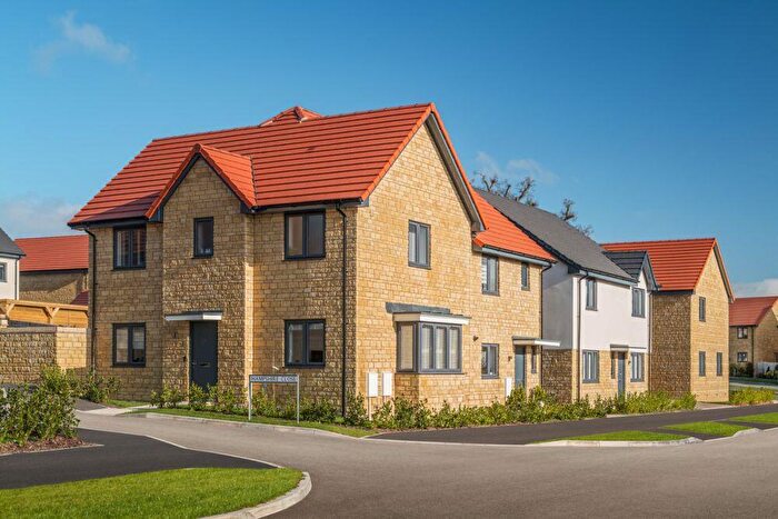 3 Bedroom Semi Detached House For Sale In Off Patterdown Road, Chippenham, Wiltshire, SN15