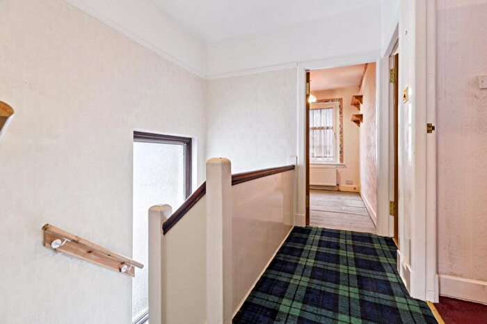 3 Bedroom Terraced House For Sale In Nether Auldhouse Road, Newlands, Glasgow, G43