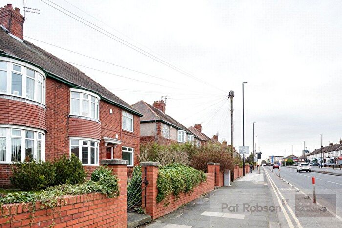 2 Bedroom Apartment To Rent In Great North Road, Gosforth, Newcastle Upon Tyne, Tyne & Wear, NE3