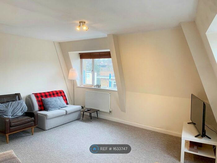 1 Bedroom Flat To Rent In Herne Hill Road, London, SE24
