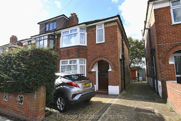 3 Bedroom Semi Detached House For Sale In Findon Road, Elson, Gosport, PO12