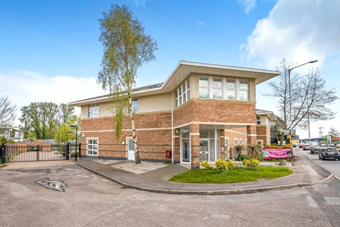 Apartment To Rent In Cadogan House, Rose Kiln Lane, Reading, RG2