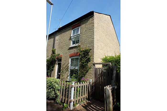 2 Bedroom End Of Terrace House To Rent In Bermuda Road, Cambridge, Cambridgeshire, CB4