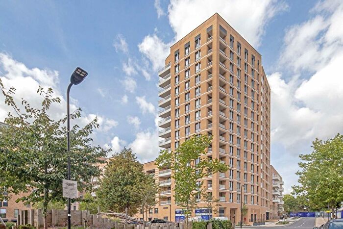 2 Bedroom Flat To Rent In Hanbury Road, London, W3