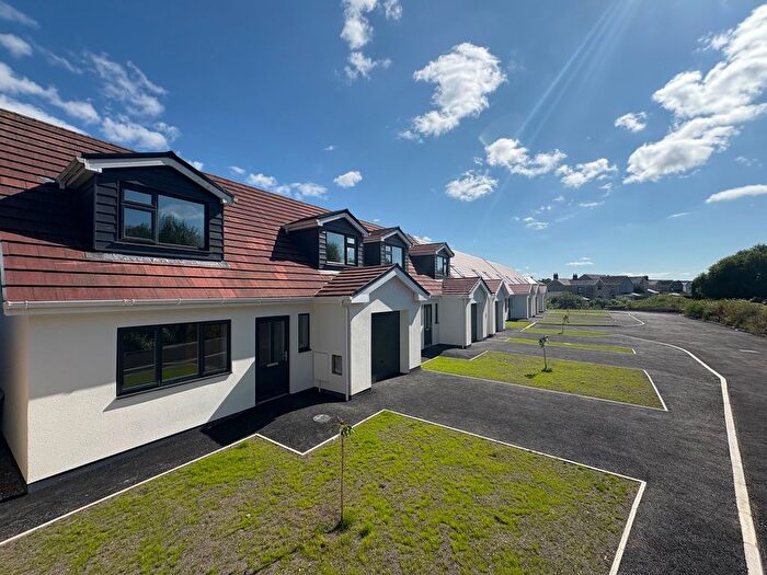 4 Bedroom Terraced Bungalow To Rent In Bethel Road, Llansamlet, Swansea, SA7