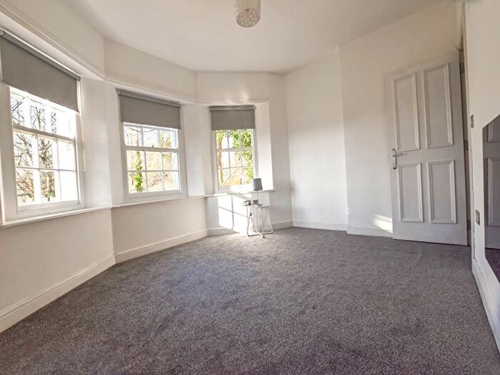 2 Bedroom Detached House To Rent In Fawcett Lane, Leeds, LS12