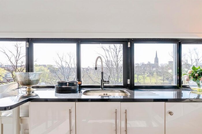 2 Bedroom Apartment For Sale In The Shipgate, Chester, CH1