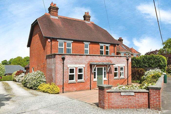 5 Bedroom Detached House For Sale In The Ridge, Woodfalls ***Video Tour***, SP5