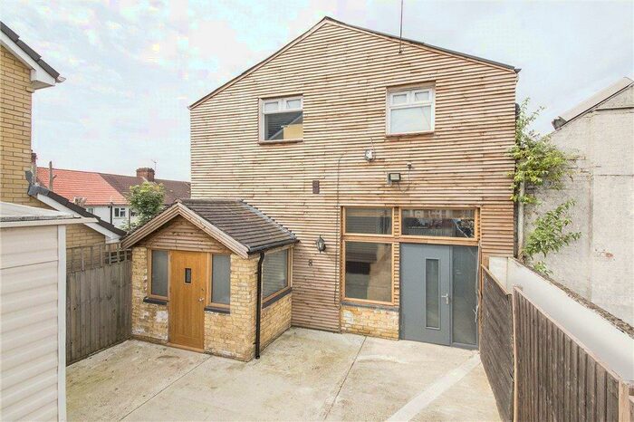 1 Bedroom Apartment To Rent In Bert Road, Thornton Heath, CR7